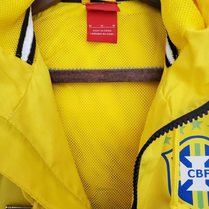 Cortavientos Nike Brasil 2021/22 - Imagen 7