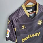 Tercera equipación Alavés 2020/21 - Imagen 3
