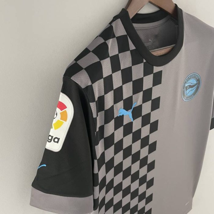 Tercera equipación Alavés 2022/23 - Imagen 3