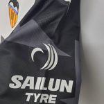 Primera equipación Stadium Valencia CF 2021/22 - Imagen 8