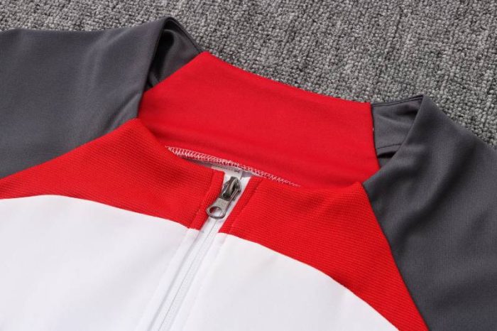 Chaqueta deportiva Liverpool 2022/23 - Imagen 4