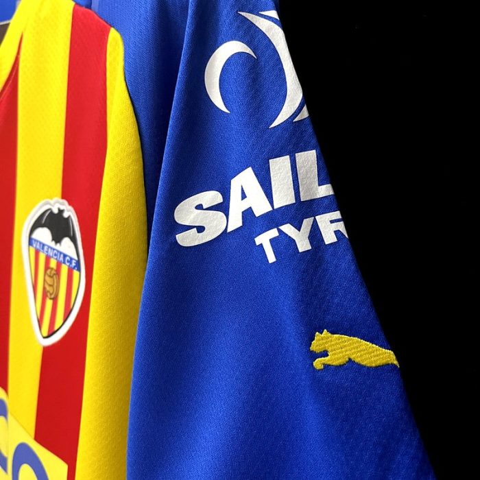Tercera equipación Stadium Valencia CF 2022/23 - Imagen 3