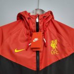 Cortavientos Liverpool 21/22 - Imagen 4
