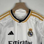 Conjunto niño Real Madrid primera equipación 2023/24 - Imagen 3