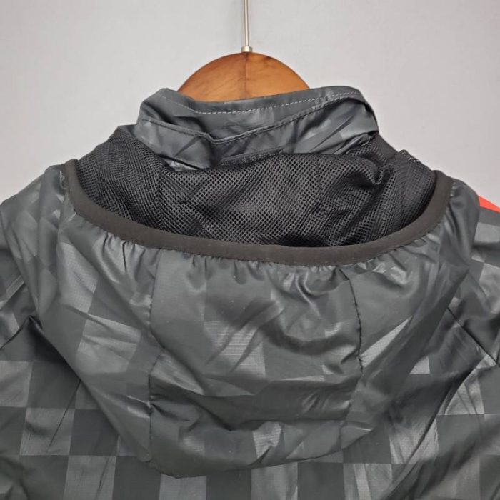 Cortavientos Nike Liverpool Black Plaid 2021/22 - Imagen 8