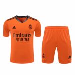 Conjunto de portero naranja Real Madrid 2020/21