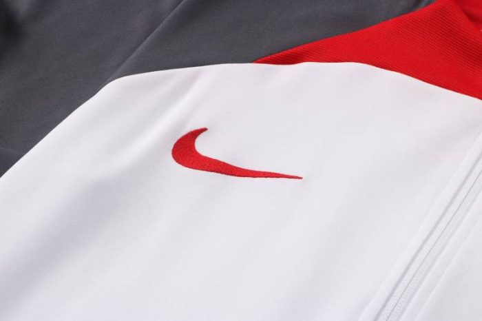 Chaqueta deportiva Liverpool 2022/23 - Imagen 5