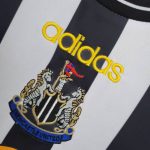 Camiseta local Retro Newcastle 1997/98 - Imagen 5