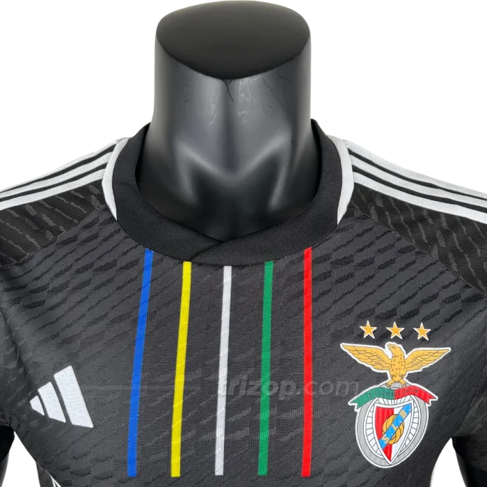Segunda equipación Player Benfica 2023/24 - Imagen 3