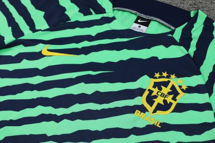 Conjunto “Retro” entrenamiento Brasil 23/24 - Imagen 5