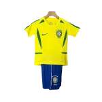 Conjunto niño local Retro Brasil 2002