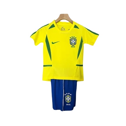 Conjunto niño local Retro Brasil 2002