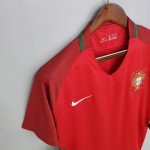 Camiseta local Retro Portugal 2018 - Imagen 3