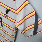 Camiseta calentamiento Liverpool 2021/22 - Imagen 7