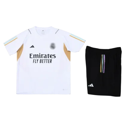 Conjunto de entrenamiento Real Madrid 23/24