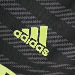 Conjunto tercera equipación Real Madrid 2022/23 - Imagen 6