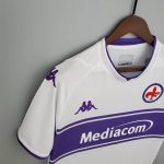 Segunda equipación ACF Fiorentina 2021/22 - Imagen 3