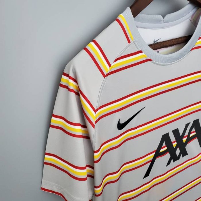 Camiseta calentamiento Liverpool 2021/22 - Imagen 3