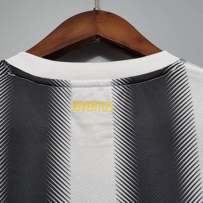 Camiseta local Retro Juventus 2011/12 - Imagen 10