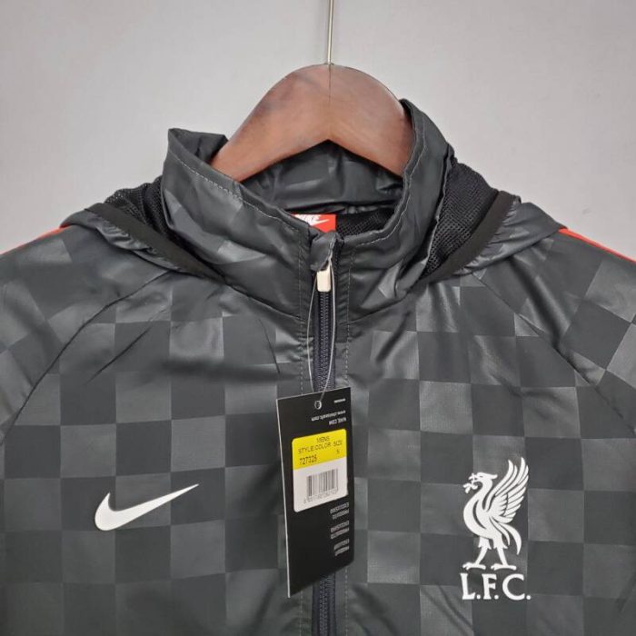 Cortavientos Nike Liverpool Black Plaid 2021/22 - Imagen 4