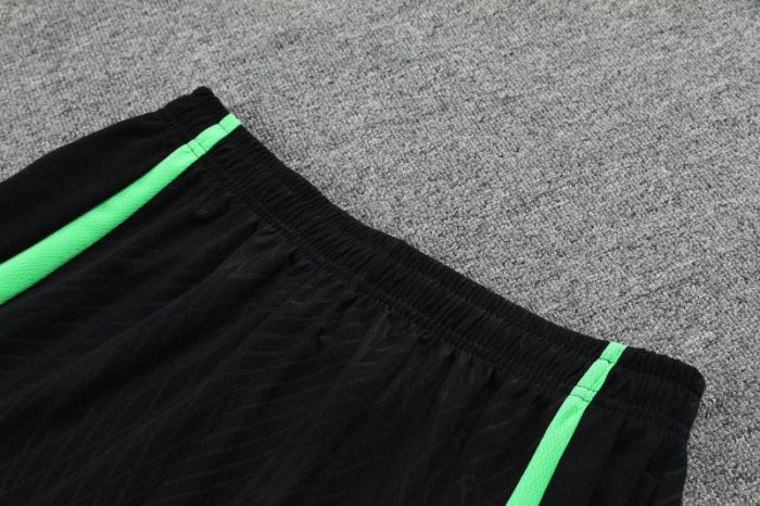 Conjunto de entrenamiento Liverpool 2023/24 - Imagen 11