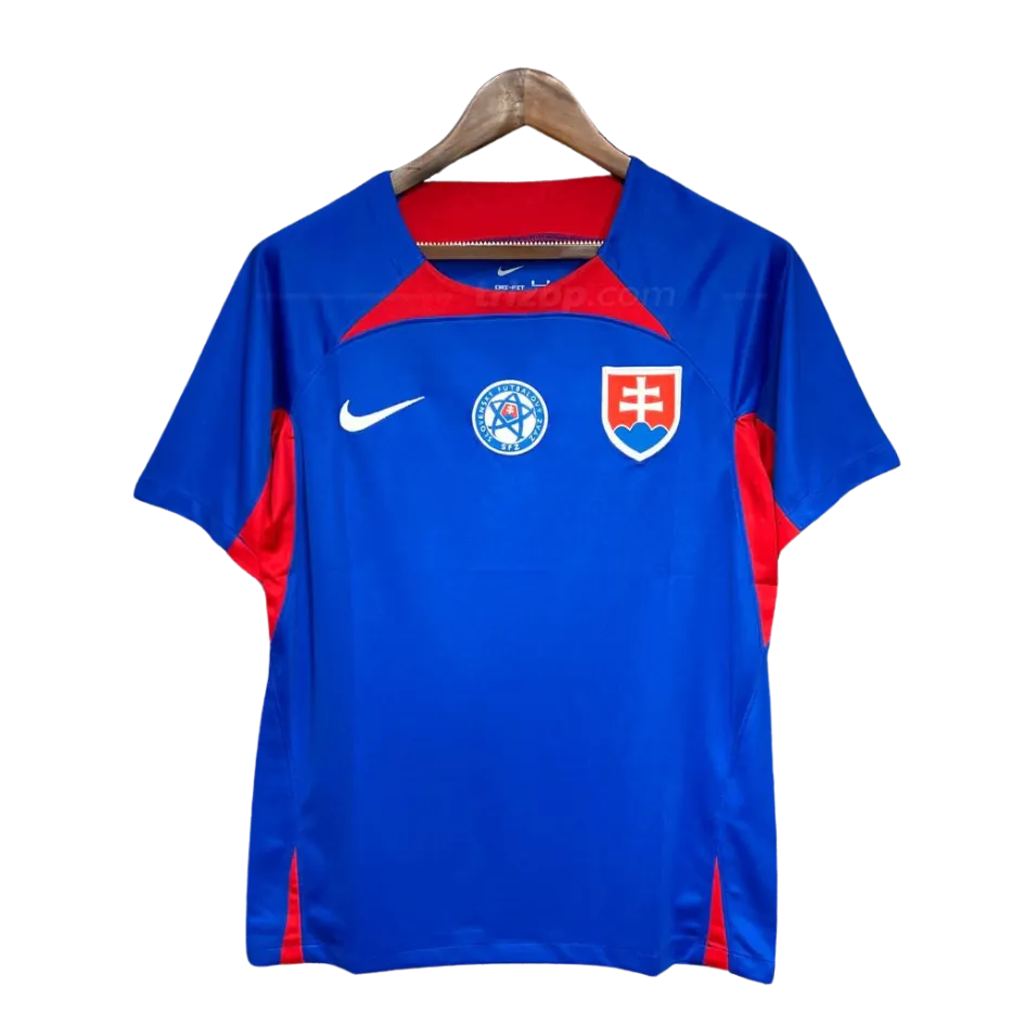 eslovaquia-local-2024 Primera equipación Eslovaquia 2024 - Imagen 1