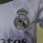 Conjunto niño Real Madrid segunda equipación 22/23 - Imagen 4