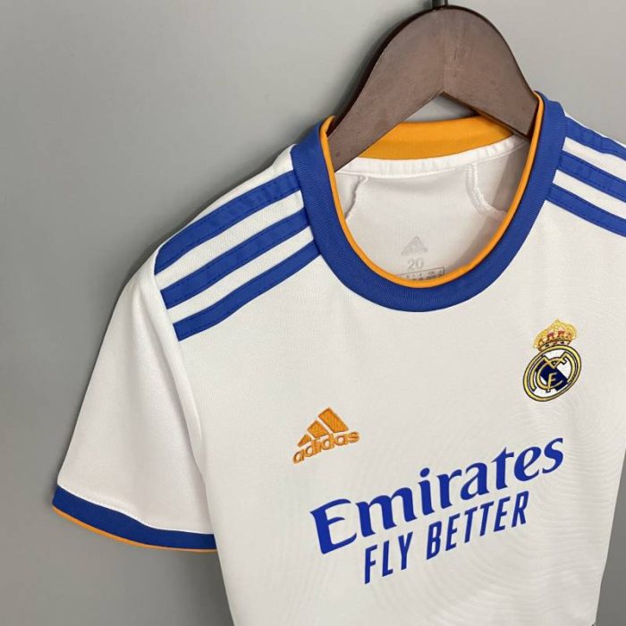 Mini conjunto Real Madrid primera equipación 2021/22 - Imagen 3