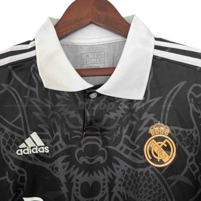 Camiseta “especial Dragon negro» Real Madrid 23/24 - Imagen 3