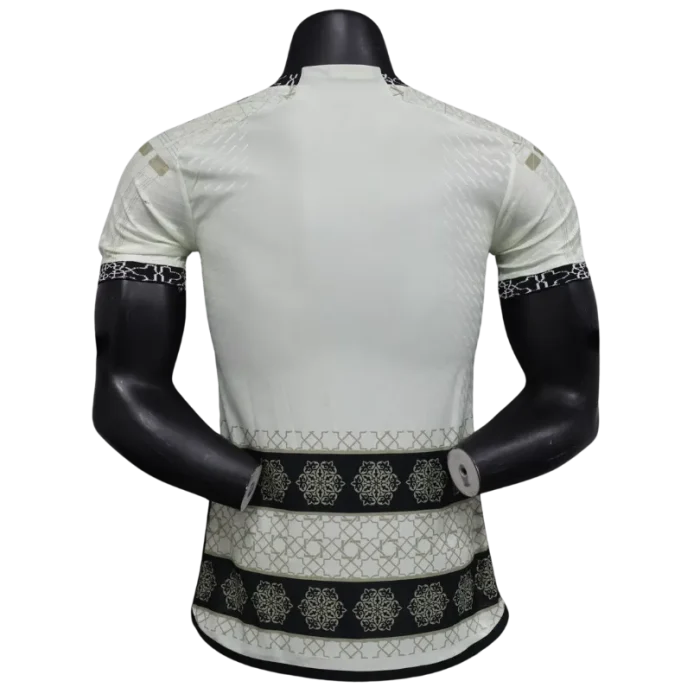 Camiseta Player Version “Especial Blanca” Real Madrid 24/25 - Imagen 2