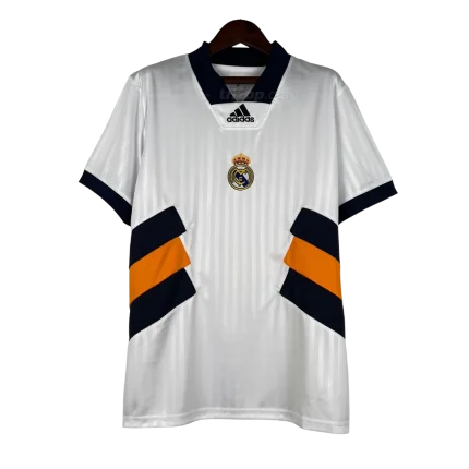 Camiseta edicion «Retro» Real Madrid 23/24